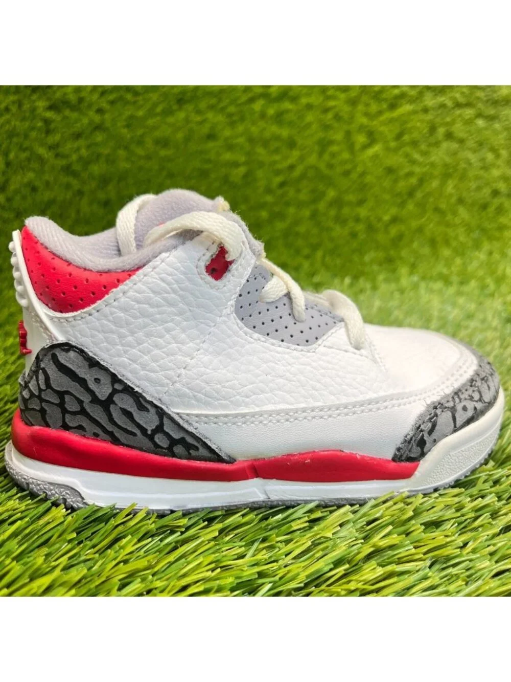 Nike Air Jordan 3 Retro Toddler Size 7C White Athletic Leather Shoes Sneakers